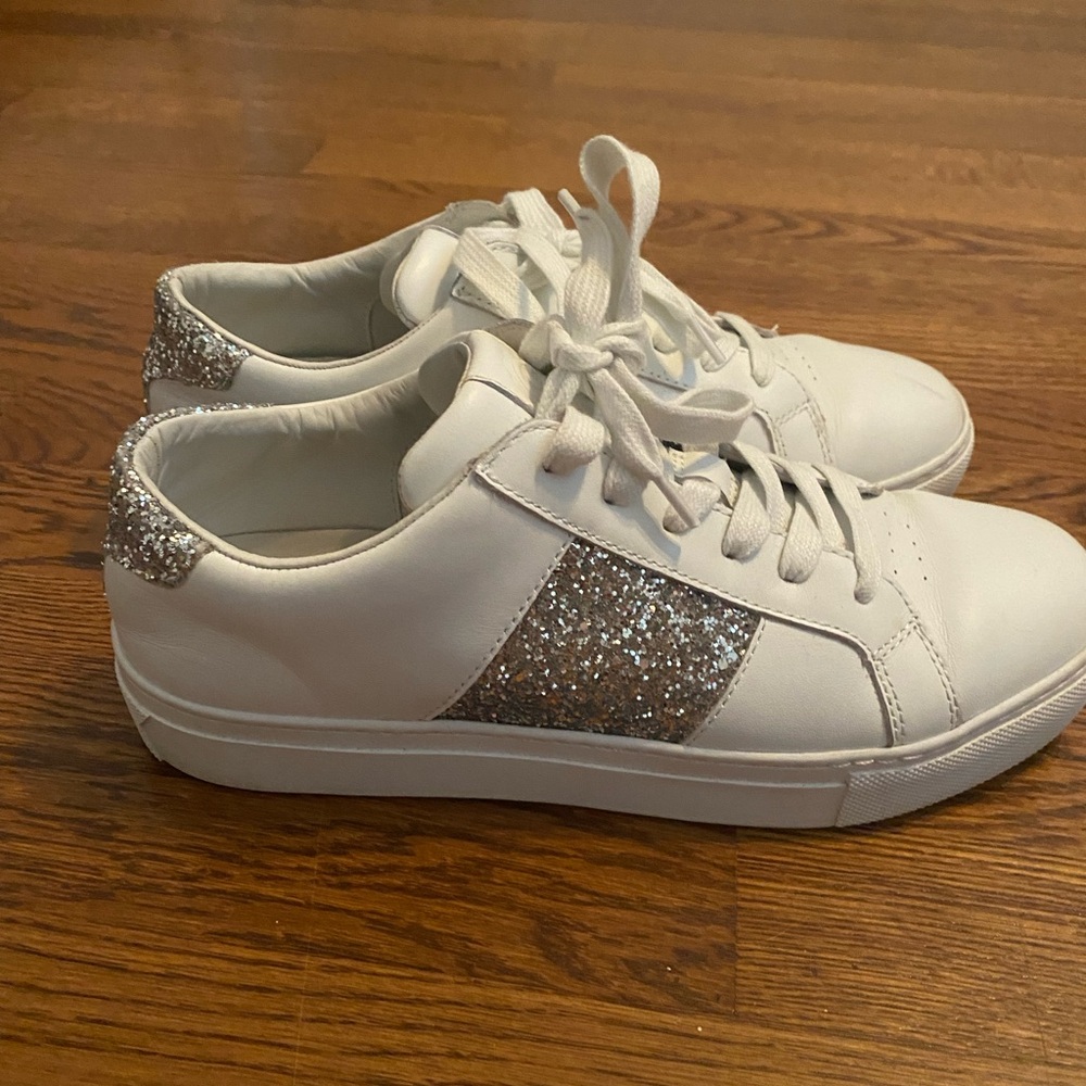 Like new, only wore a few times! Greats Brooklyn white silver glitter sneakers